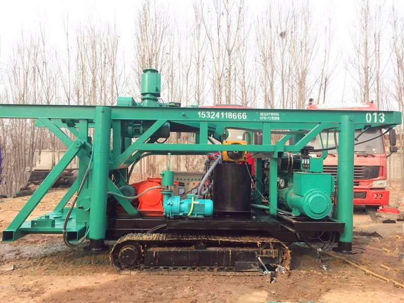 FXZ-200型反循環(huán)工程鉆機(jī)（履帶底盤）